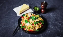 Emincés de poulet, tagliatelles, légumes façon wok*Picard Clearance